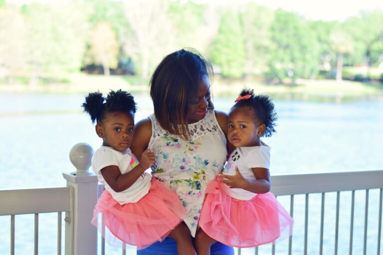 Single and Pregnant with Twins? Here’s what you Should Know.